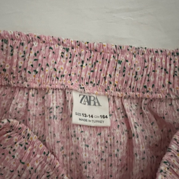 Pink floral skirt - Picture 3 of 3